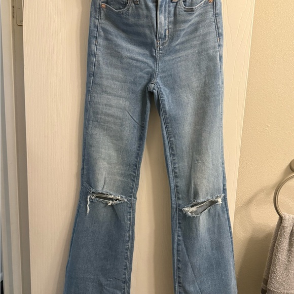 American Eagle Outfitters Light Blue Flare Jeans - Picture 1 of 2